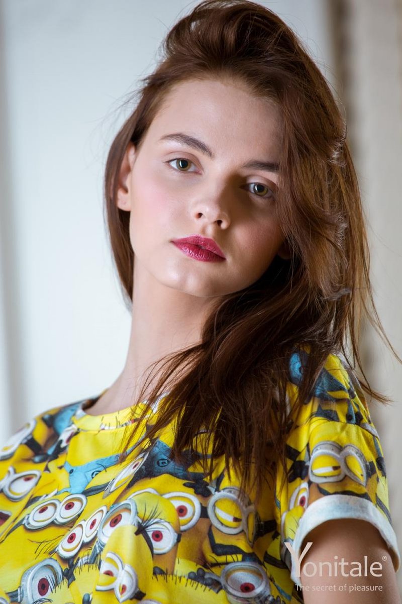 Юлия, 23 года, 1 размер груди